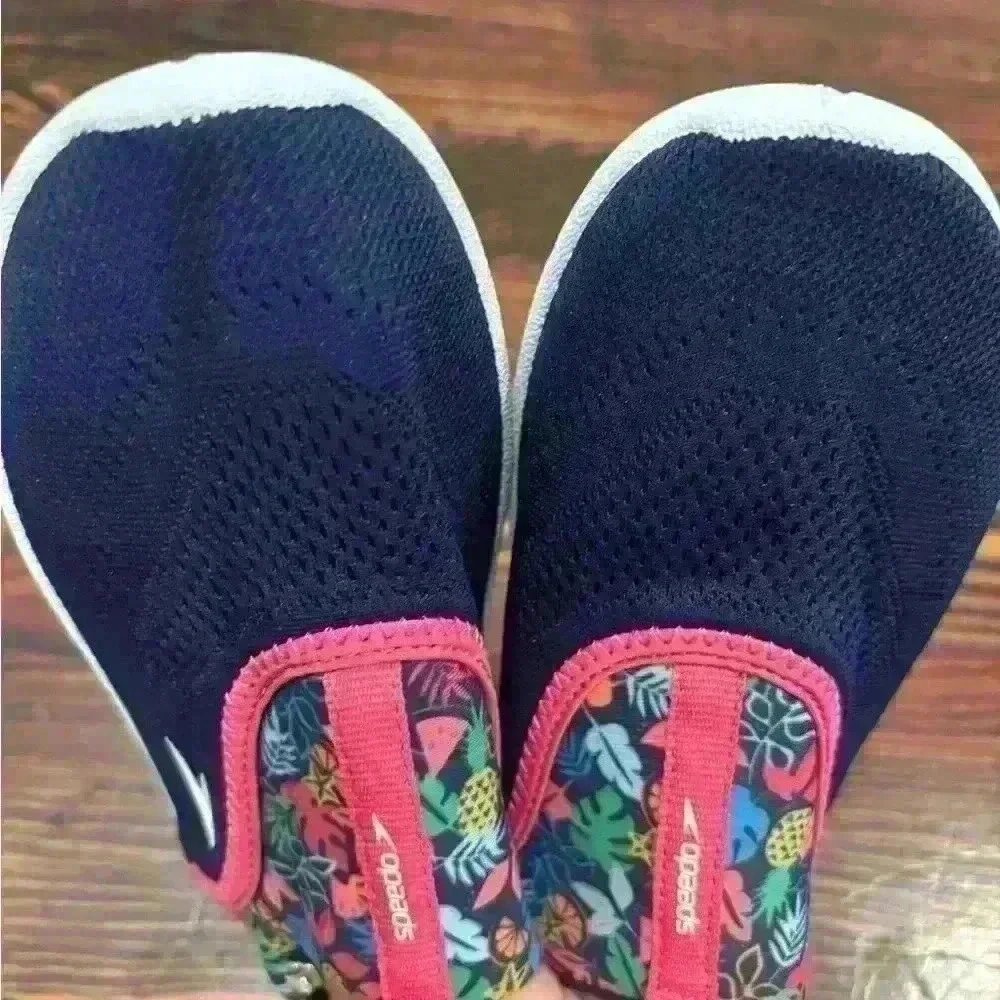Speedo Juniors Girls Tropical Floral Water Shoes Size Medium 2-3
